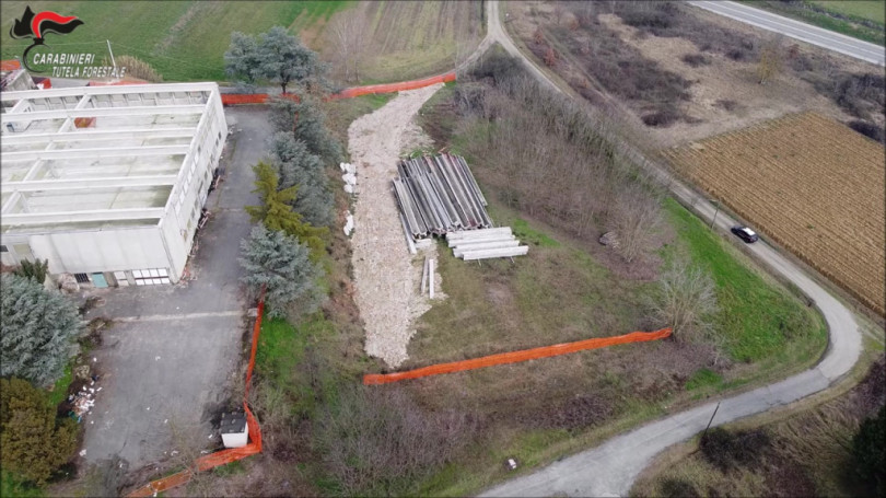 Strada realizzata coi rifiuti edili